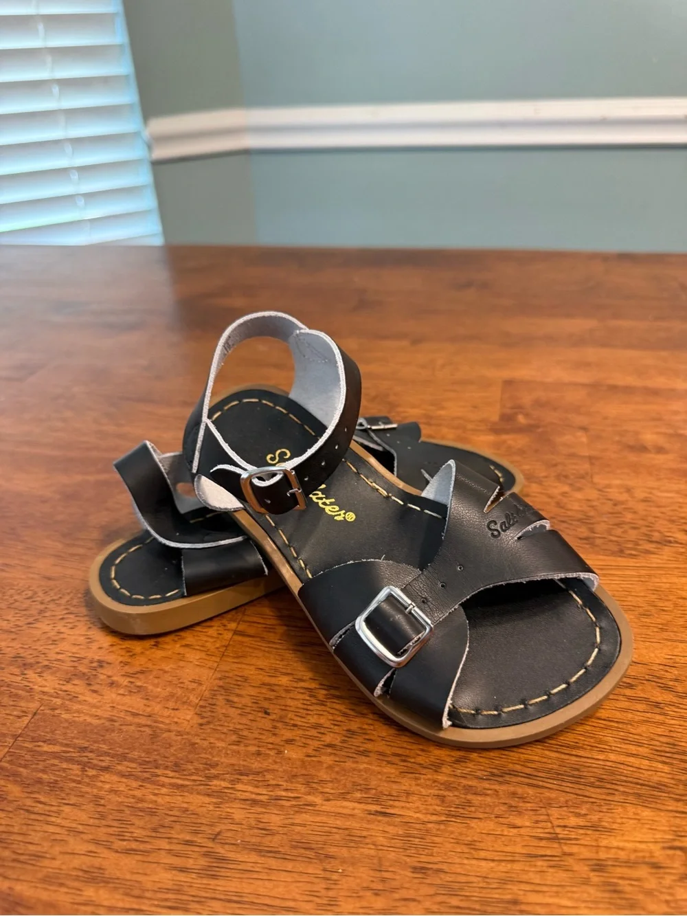 Salt Water Sandals The Original Black Leather Kids Size 13 Youth Strappy